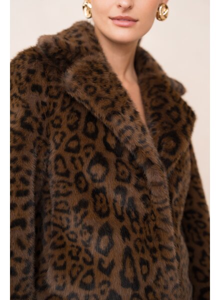 Attentif   Bontjas dames kort leopard