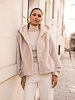 Attentif Bontjas dames kort beige
