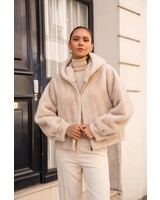 Attentif Bontjas dames kort beige
