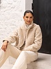 Attentif Bontjas dames kort beige