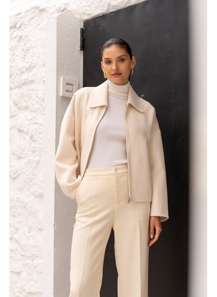 Attentif Wollen jas dames kort oversized wit