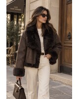 Dames imitatie Lammy coat kort bruin