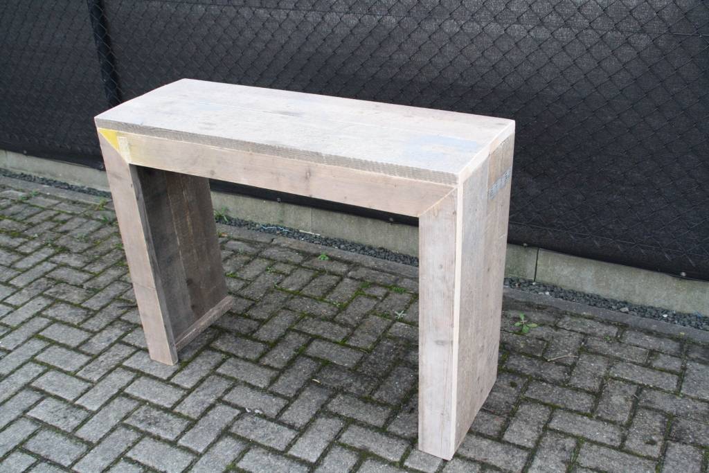 Sidetable van oud steiger hout