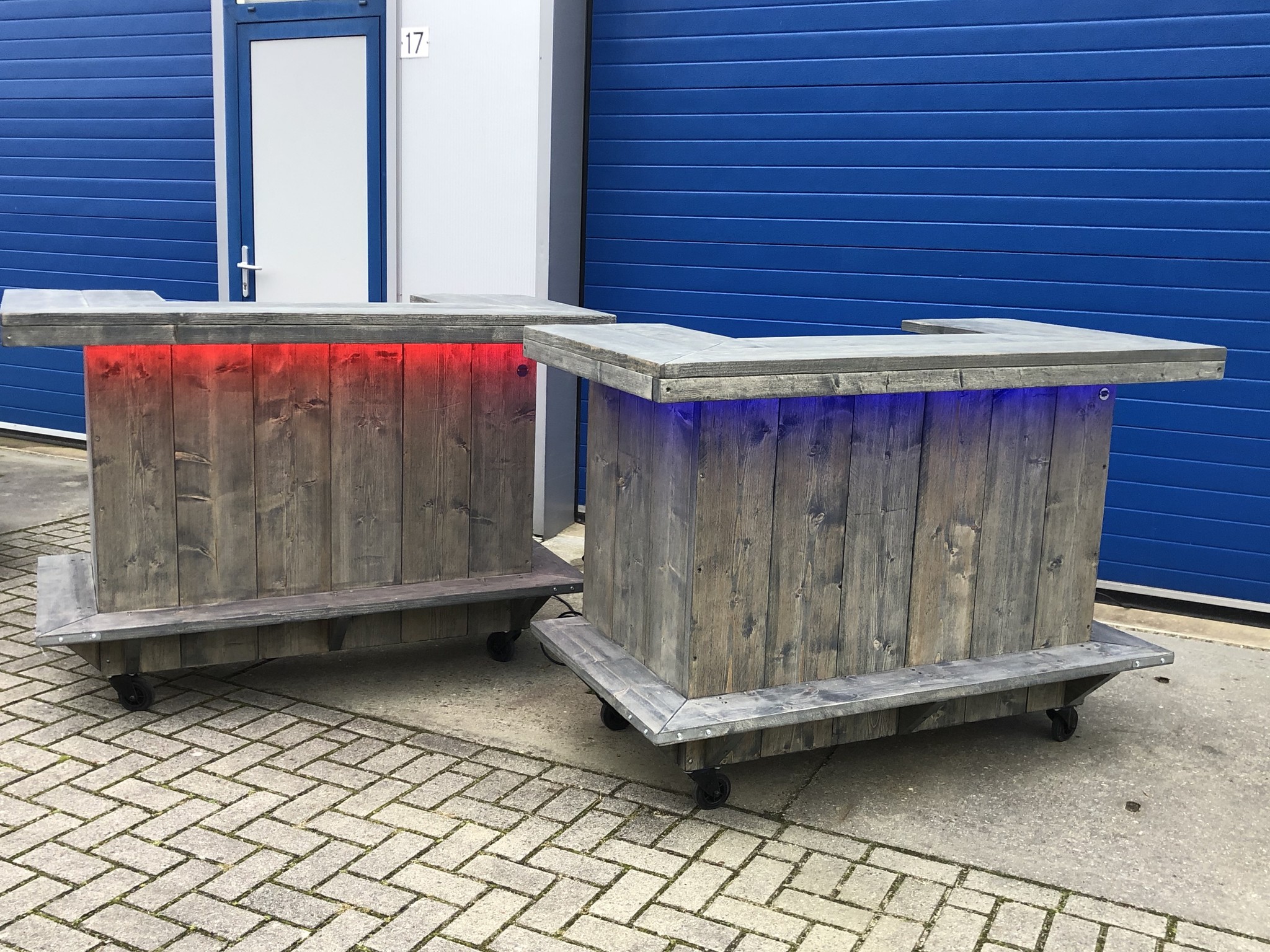 Leonard Verrijdbare Bar / Balie met Full Coulor LED verlichting : Model Leonard Special Edition