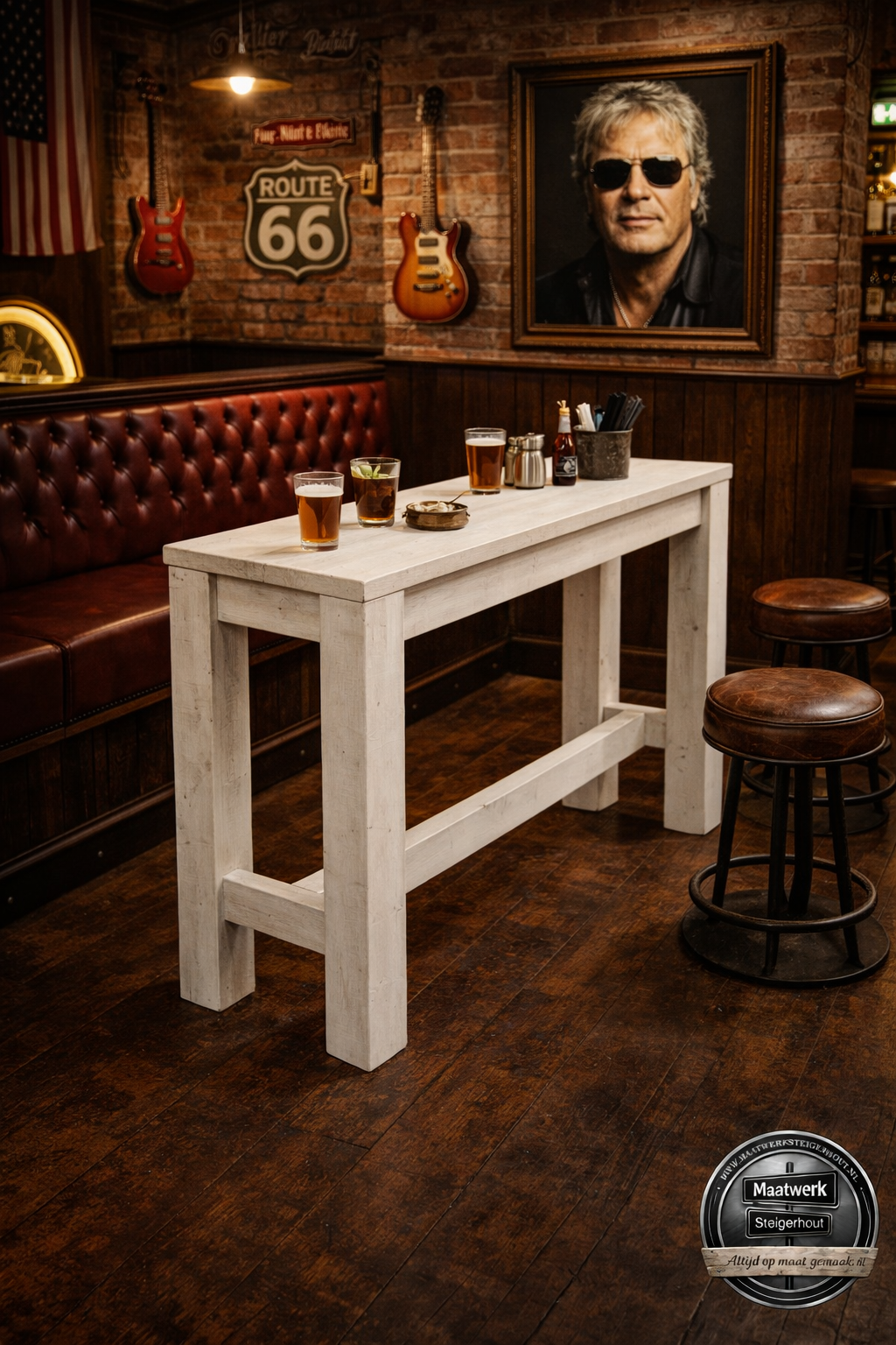 Hay Bartafel: Model Hay