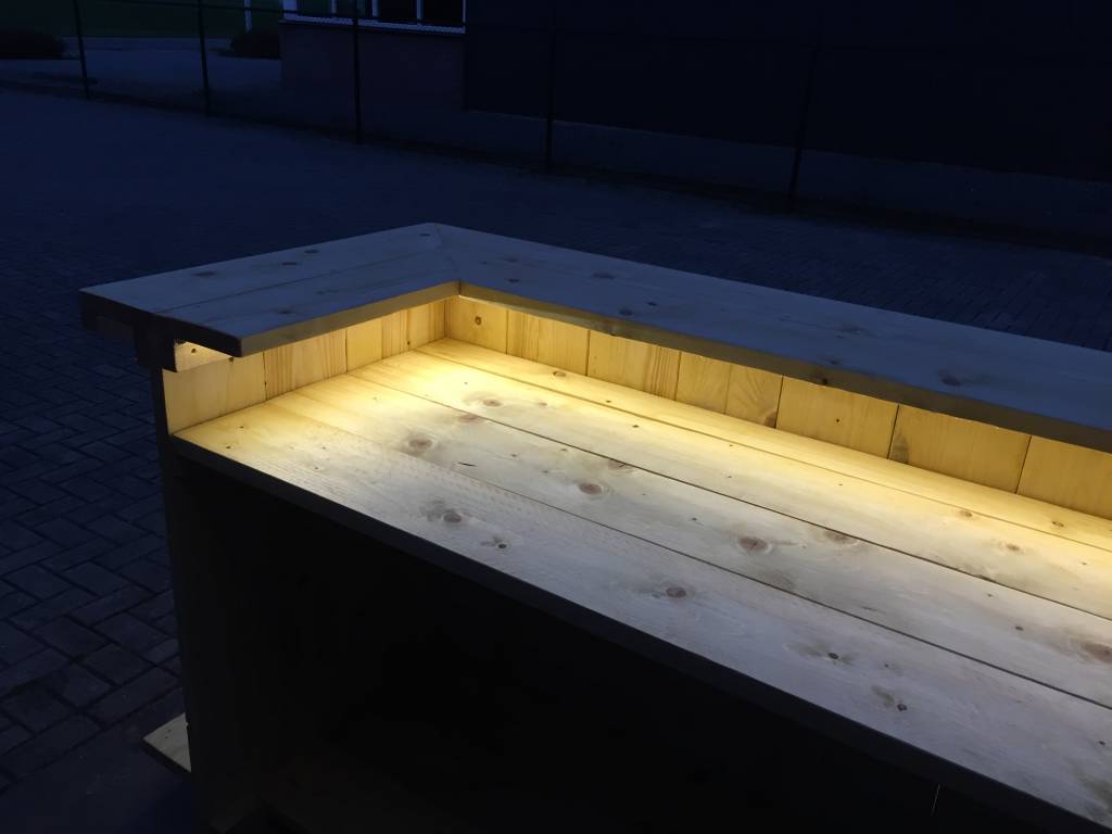 Gerben Bar / Balie van met een waterproof LED verlichting: Model Gerben