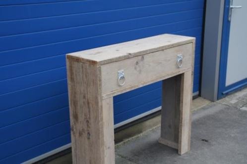 Sidetable van oud steigerhout met lade voor ombouw CV