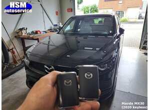 Mazda  sleutel met afstandsbediening