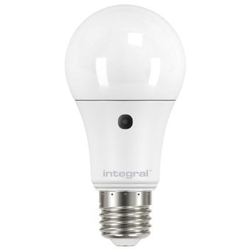 INTEGRAL Ledbulb 9.5-60W E27 827 (2700K) Automatische licht-donker sensor