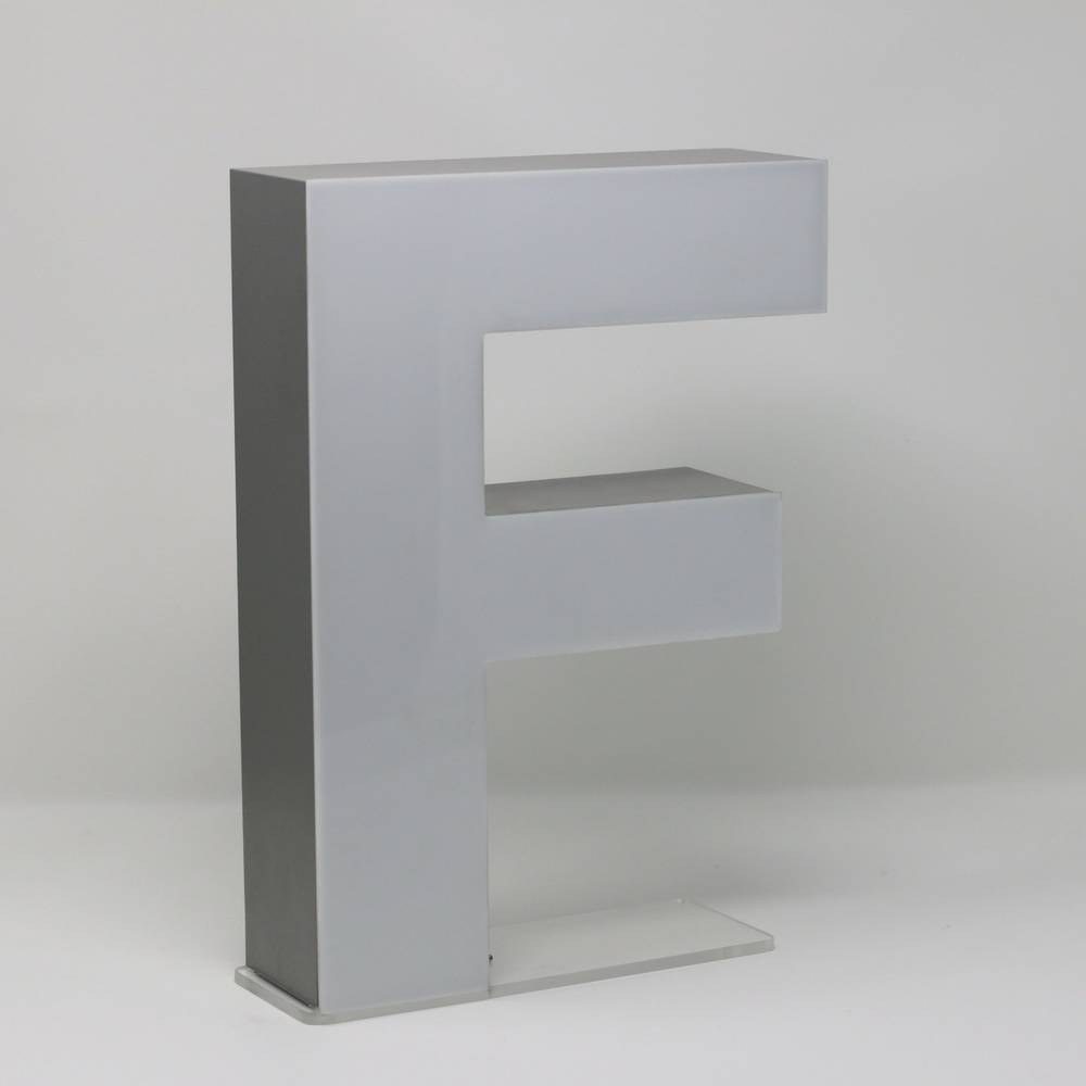 Quizzy LED Letter F-3