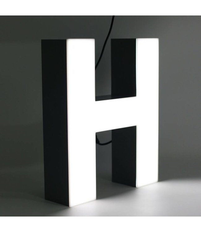 Quizzy LED Letter H