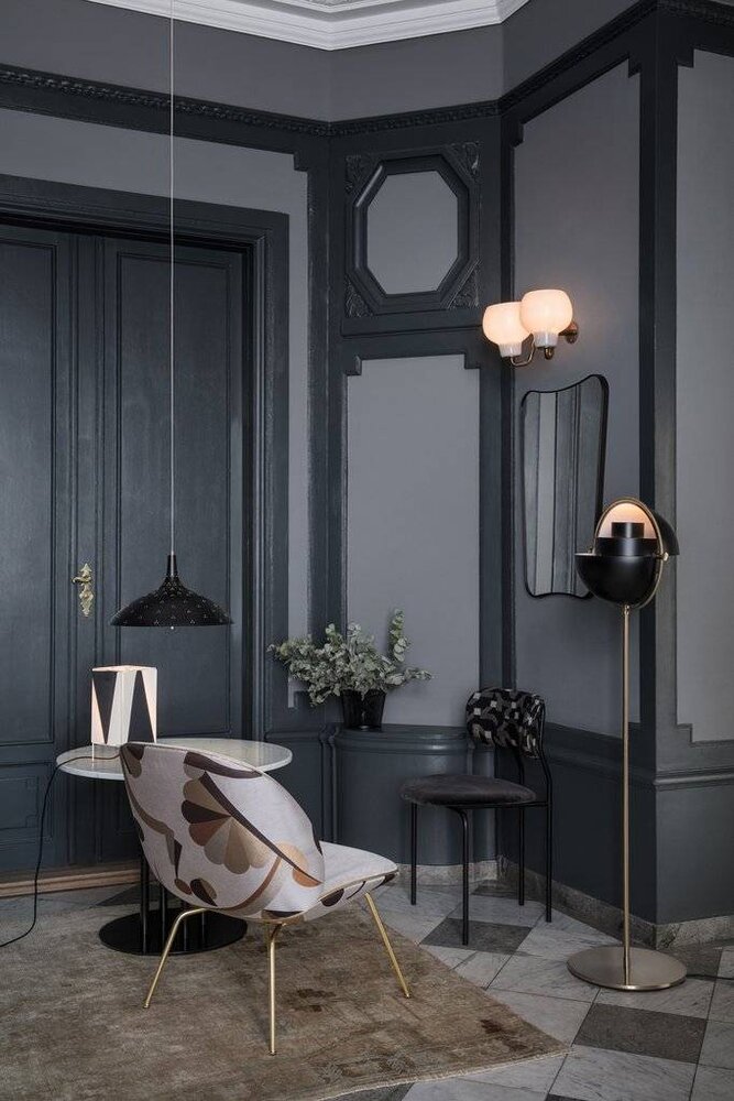 Gubi Specchio da parete FA 33 - 54x80 - Ottone Nero Gubi Specchio da parete FA 33 - 54x80 - Ottone Nero