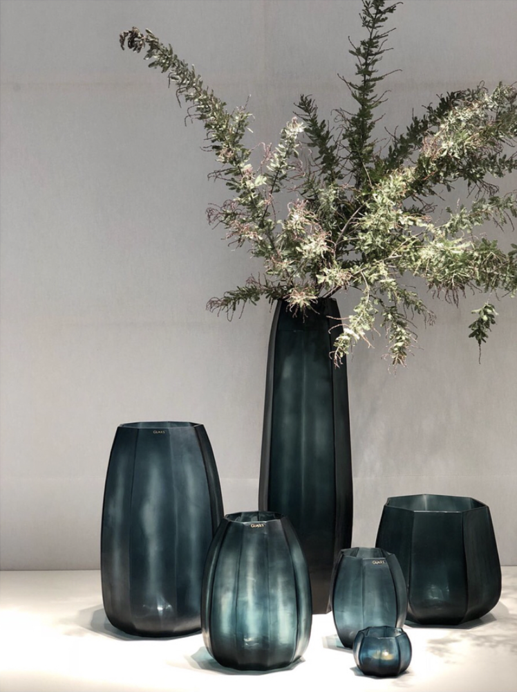 Vase Koonam Tall | Ocean Blue / Indigo - NU PUUR & GROEN B.V. Vase Koonam Tall | Ocean Blue / Indigo - NU PUUR & GROEN B.V.