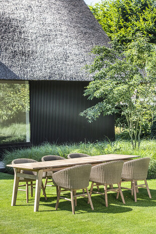 GOMMAIRE Outdoor | Organic Living Sillón Charly | Teca reciclada gris natural / Mimbre PE color verde hierba antigua
