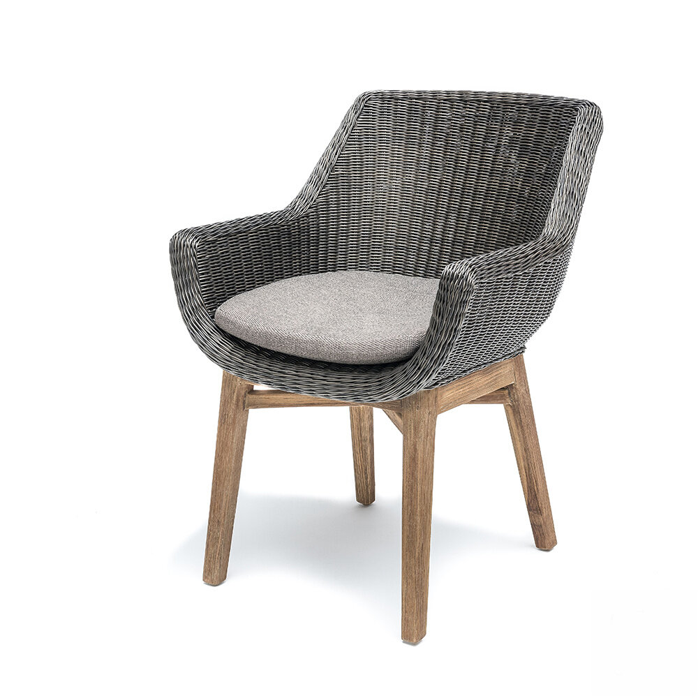 GOMMAIRE Outdoor | Organic Living Lenestol Jacky | Teak Naturgrå / PE-flettet kullfarget