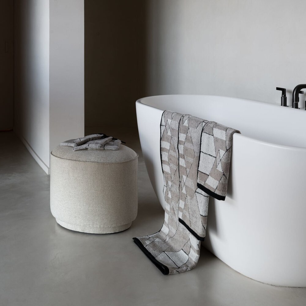 Evolution 21 Coup De Foudre | Bath Linen Limited Edition Box Evolution 21 Coup De Foudre | Bath Linen Limited Edition Box