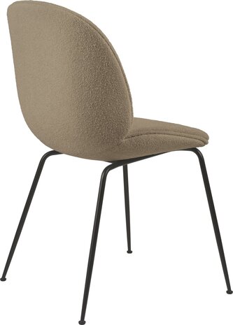 Gubi Käfer Esszimmerstuhl | Helles Boucle 003 & schwarze matte Basis Gubi Käfer Esszimmerstuhl | Helles Boucle 003 & schwarze matte Basis