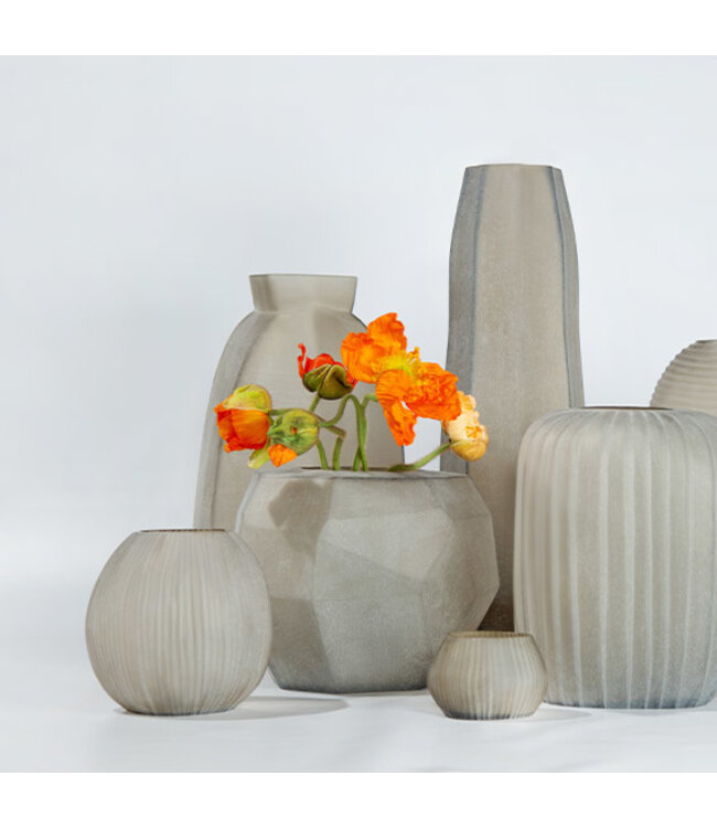 Guaxs Kubische, runde Vase | Rauchgrau