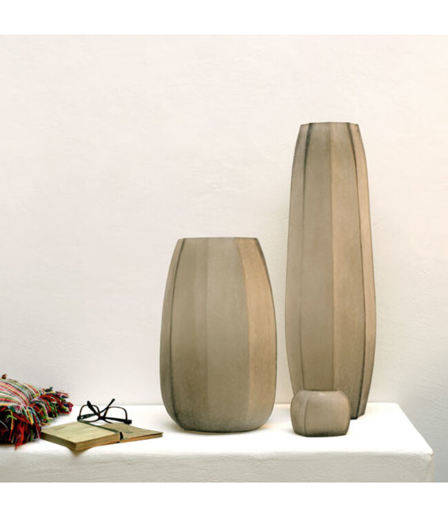 Guaxs Koonam XL Vase | Smoke Grey