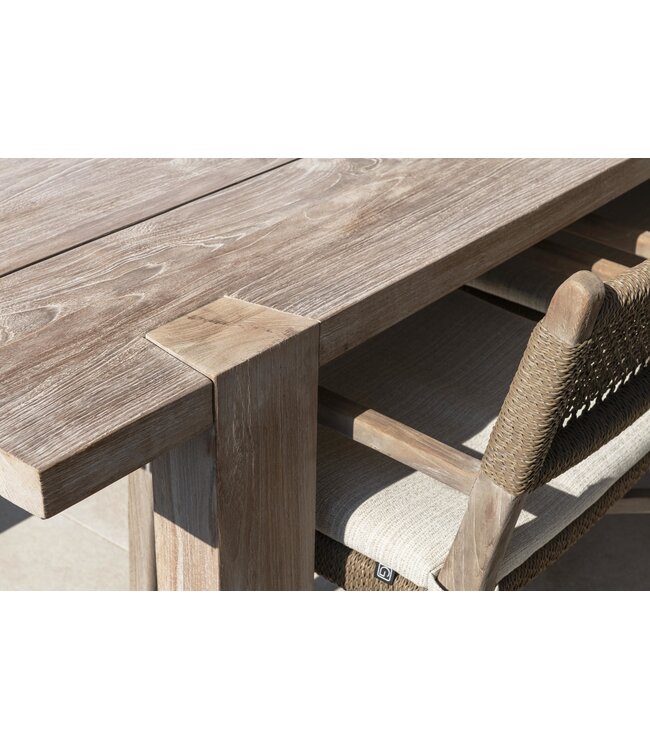 GOMMAIRE Outdoor Meubels | Organic Living Mesa Jacob pequeña | Teca reciclada gris natural