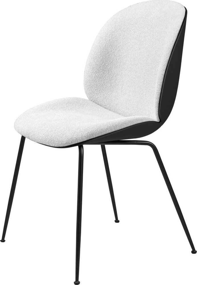 Gubi Chaise de salle à manger Beetle | Façade Rembourrée Light Bouclé, Noir & Base Laiton Semi Mat Gubi Chaise de salle à manger Beetle | Façade Rembourrée Light Bouclé, Noir & Base Laiton Semi Mat