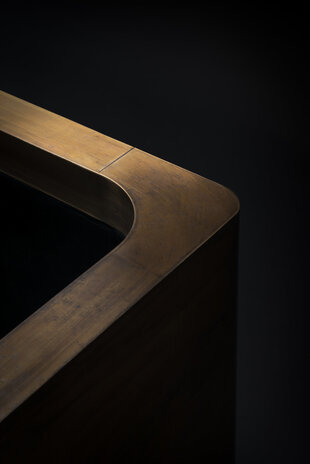 Royal Botania LVIV Brass Planter Cube Weathered 90 cm Royal Botania LVIV Brass Planter Cube Weathered 90 cm