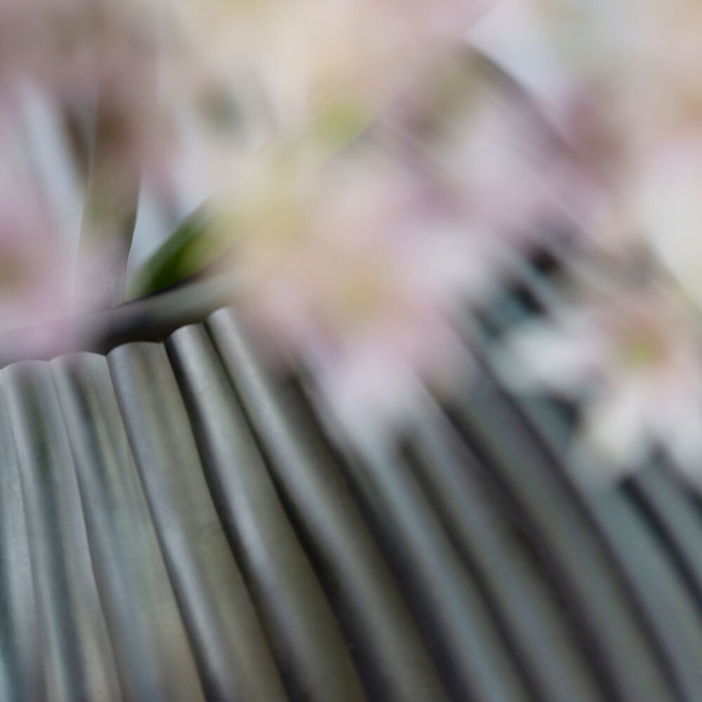 Guaxs Florero Nagaa M | Índigo / Gris humo Guaxs Florero Nagaa M | Índigo / Gris humo