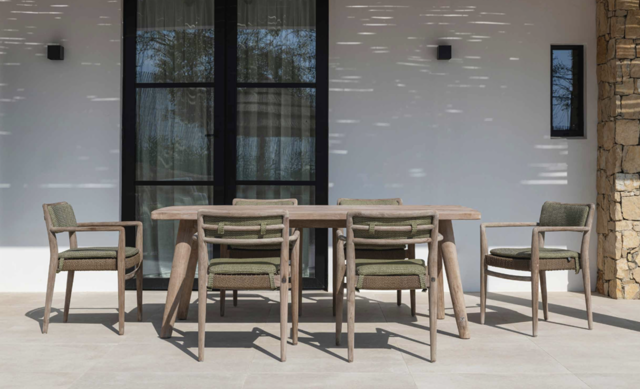 GOMMAIRE - Organic Living - Design Furniture Stapelbarer Sessel Jared | Teak Naturgrau / PE-Geflecht Antikes Gras GOMMAIRE - Organic Living - Design Furniture Stapelbarer Sessel Jared | Teak Naturgrau / PE-Geflecht Antikes Gras