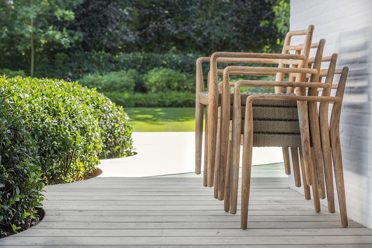 GOMMAIRE Outdoor | Organic Living Stackable Armchair Jared | Teak Natural Grey / PE Wicker Antique Weed