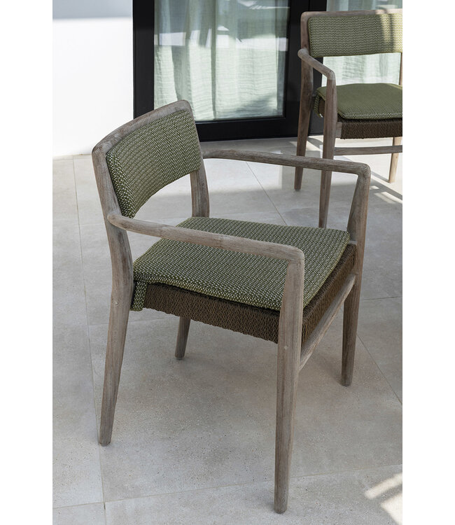 GOMMAIRE Outdoor Meubels | Organic Living Sillón apilable Jared | Teca gris natural / Mimbre PE Antique Weed