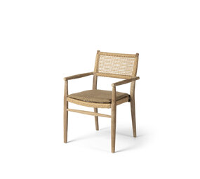 GOMMAIRE Outdoor | Organic Living Stapelbarer Sessel Mieke | Teak Naturgrau / PE-Geflecht Sand