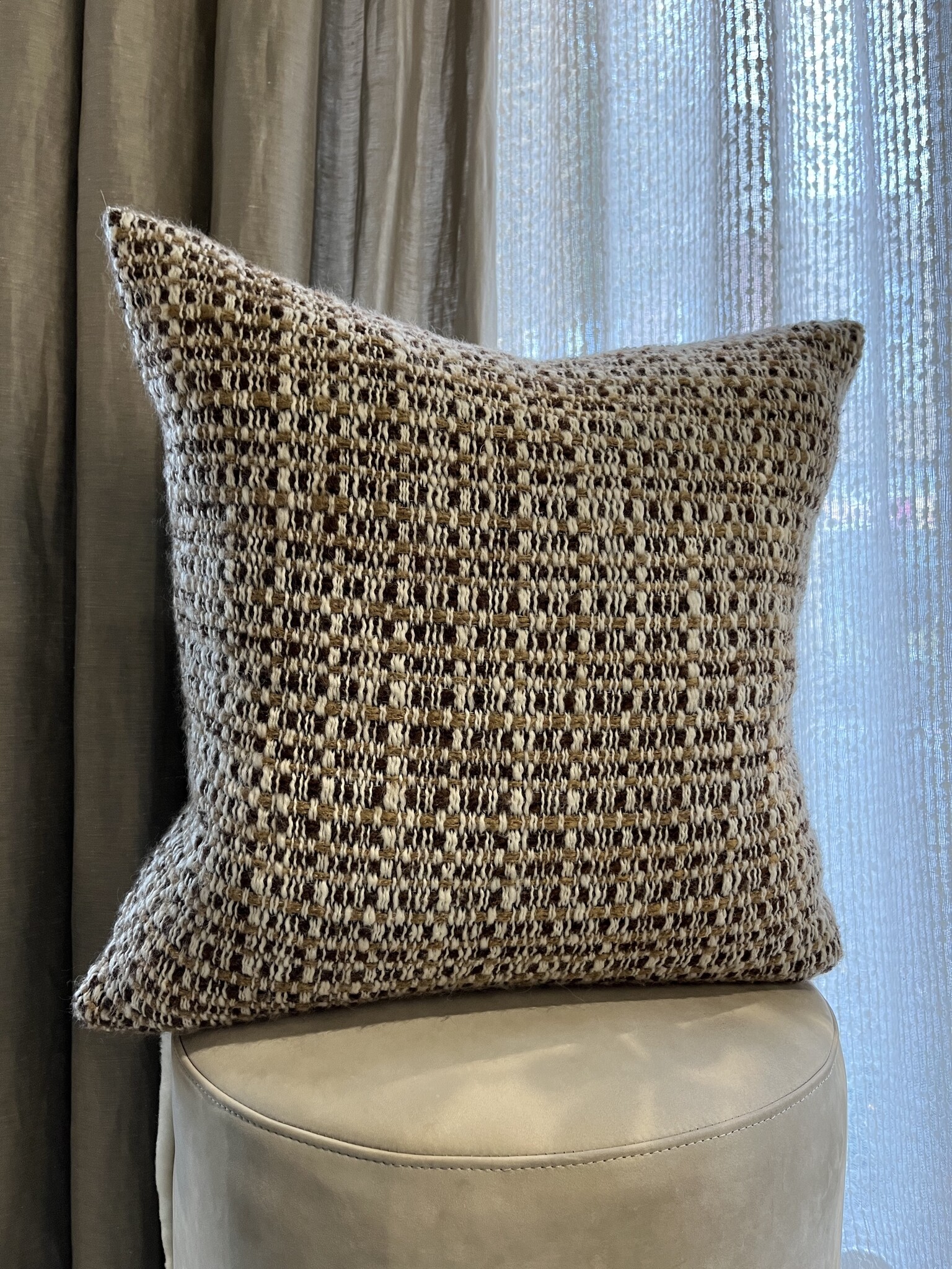 Ma Jolie Camel Brown | 50 x 50 cm - NU PUUR & GROEN B.V.