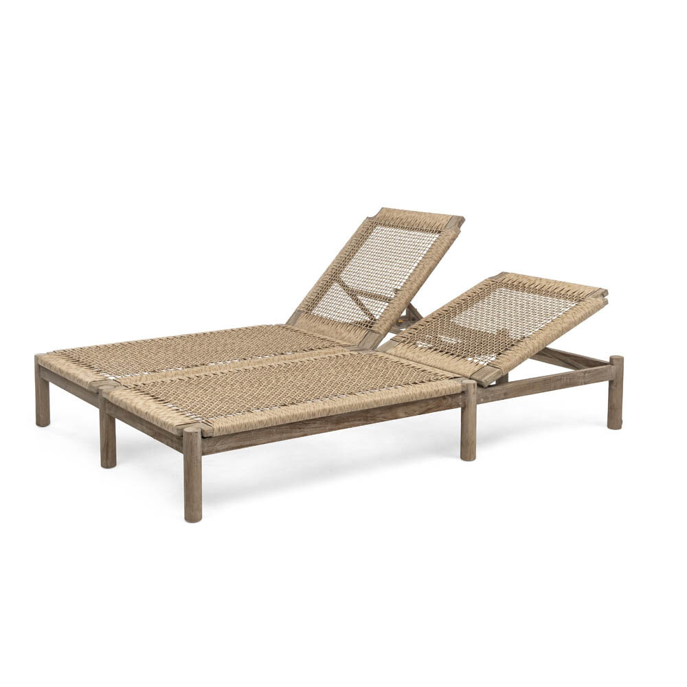 GOMMAIRE Outdoor | Organic Living Doppel-Sonnenliege Mieke inkl. Rollen | Teak Naturgrau & PE-Geflecht Sand