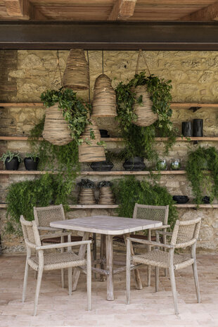 GOMMAIRE - Organic Living - Design Furniture Poltrona impilabile Mieke | Teak grigio naturale / PE vimini sabbia GOMMAIRE - Organic Living - Design Furniture Poltrona impilabile Mieke | Teak grigio naturale / PE vimini sabbia