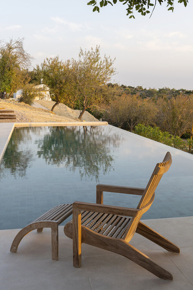 GOMMAIRE Outdoor | Organic Living Repose-pieds Orso | Teck gris naturel