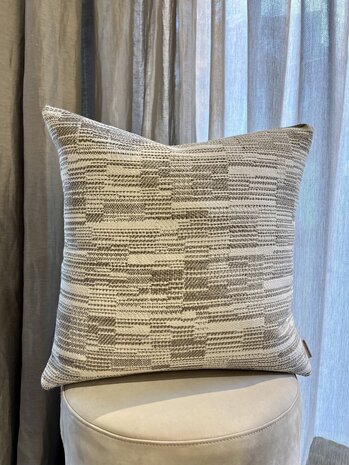 NU PUUR & GROEN Methaphor Warm Taupe | 50 x 50 cm NU PUUR & GROEN Methaphor Warm Taupe | 50 x 50 cm