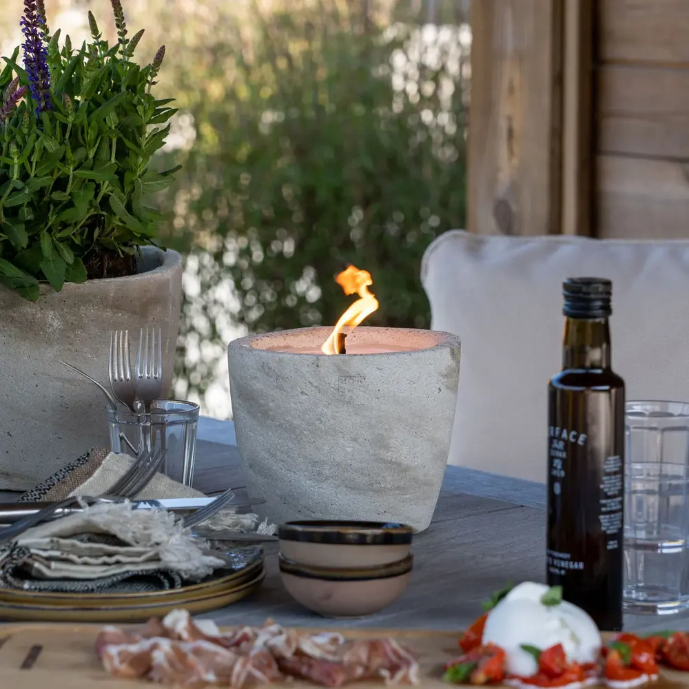 Mon Dada Vela de exterior urbana mediana | Crudo Mon Dada Vela de exterior urbana mediana | Crudo