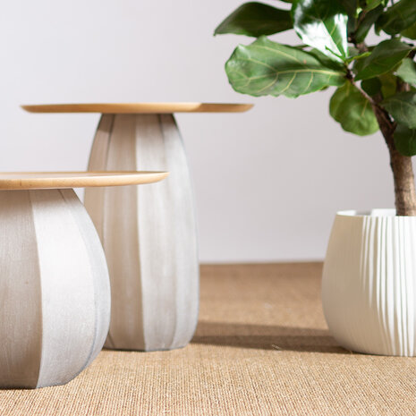 Guaxs Mesa redonda Koonam | Madera de roble europeo / Cristal gris humo