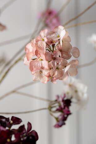 SILK-KA Ramo di ortensia malva REAL TOUCH | 85 cm SILK-KA Ramo di ortensia malva REAL TOUCH | 85 cm