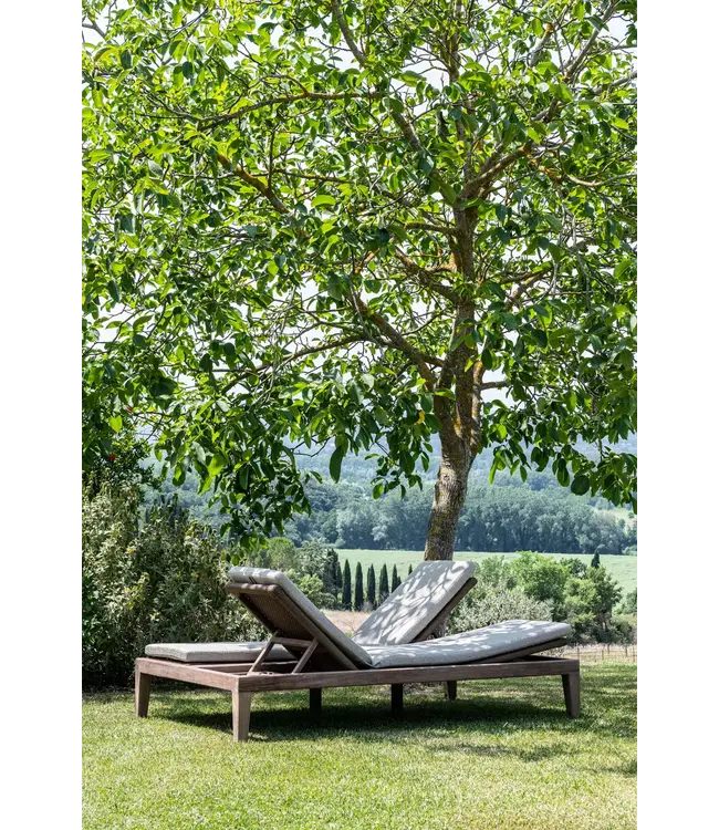 GOMMAIRE Outdoor Meubels | Organic Living Double Sunlounger Lisa incl. Wheels | Teak Natural Grey / PE Wicker Antique Weed