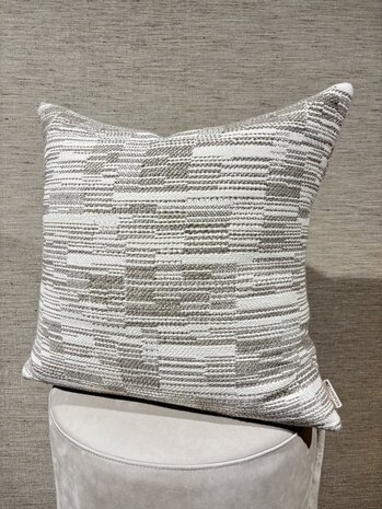 NU PUUR & GROEN Methaphor Gris pardo cálido | 50x50cm NU PUUR & GROEN Methaphor Gris pardo cálido | 50x50cm