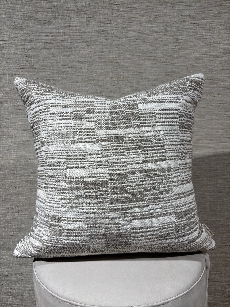 NU PUUR & GROEN Methaphor Warm Taupe | 50 x 50 cm NU PUUR & GROEN Methaphor Warm Taupe | 50 x 50 cm