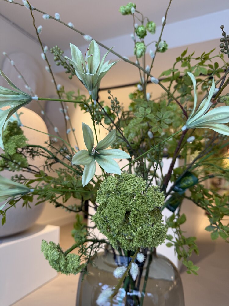 SILK-KA Bouquet di fiori artificiali "Tocco di verde" SILK-KA Bouquet di fiori artificiali "Tocco di verde"