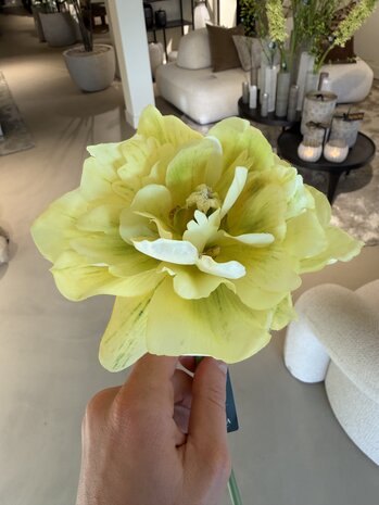 SILK-KA Tulip Stem Yellow | 69 cm SILK-KA Tulip Stem Yellow | 69 cm