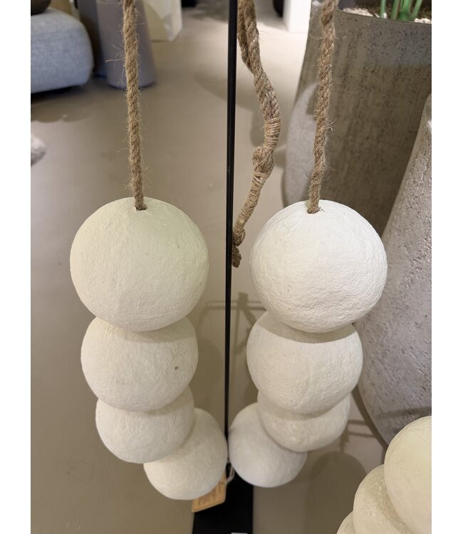 NU PUUR & GROEN Necklace "Cotton Maché" white