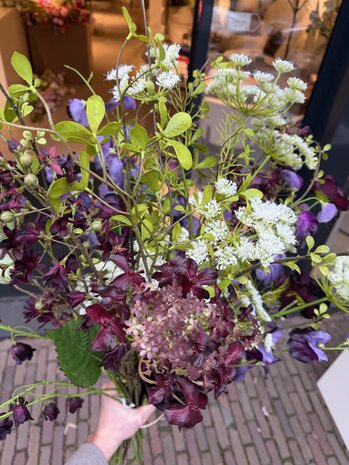 SILK-KA Kunst bloemen boeket " Burgundy Pleasure - Limited Edition ''