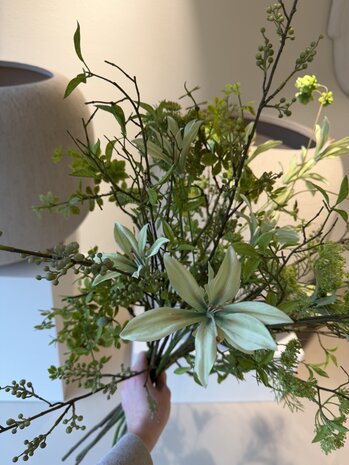 SILK-KA Kunstig blomsterbukett "Touch Of Green" SILK-KA Kunstig blomsterbukett "Touch Of Green"