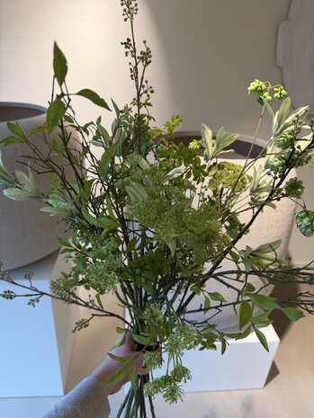 SILK-KA Künstlicher Blumenstrauß „Ein Hauch von Grün“