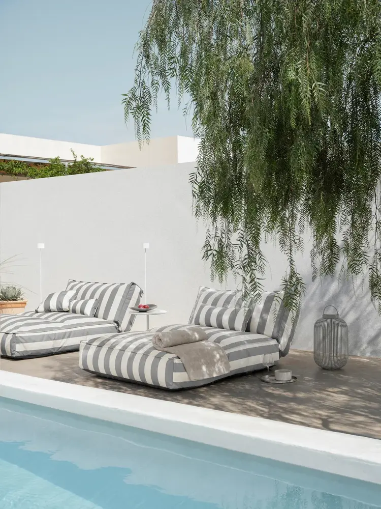 Blomus STAY Outdoor Bed | Lily White/Elephant Skin