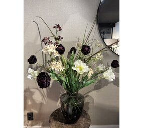 SILK-KA Kunst bloemen boeket " White & Burgundy Tulips ''